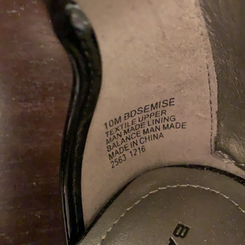 Bandolino black zipper back block heels - Picture 4 of 5